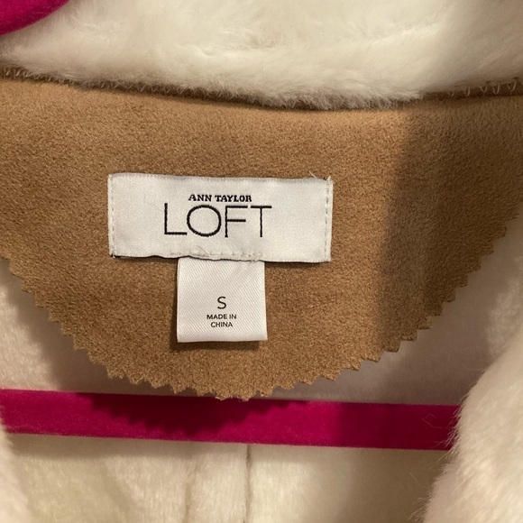 NWOT Ann Taylor Loft Faux Suede And Fur Aviator Jacket. Size Small - Picture 4 of 6